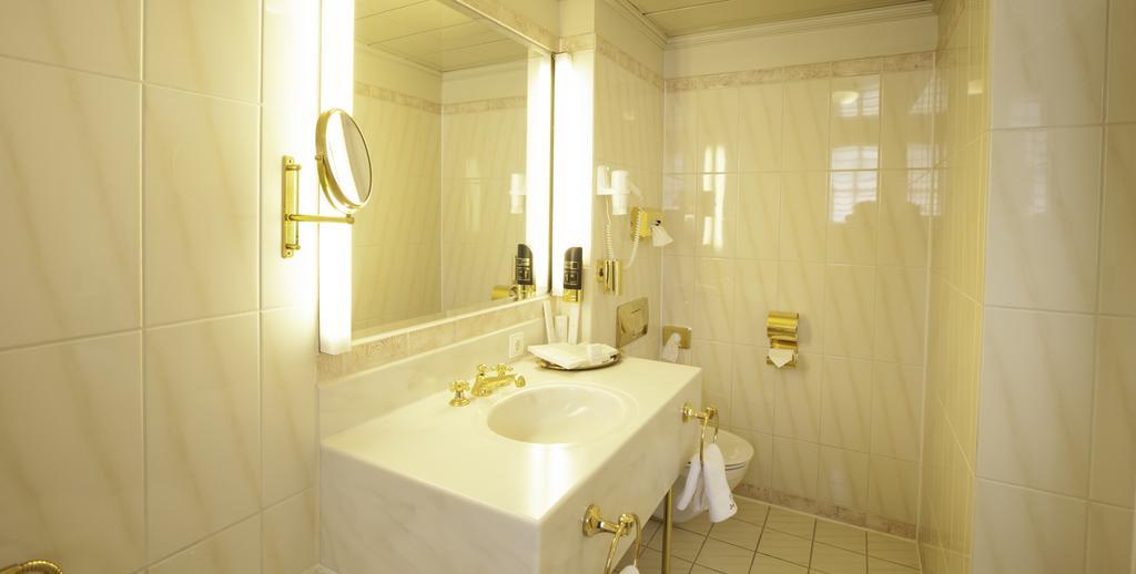 Hotel Nidda Jungbrunnen Rum bild